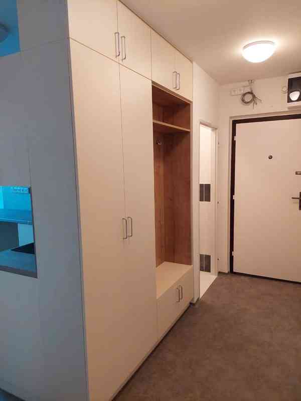 Pronajmu byt 2+1 - foto 4