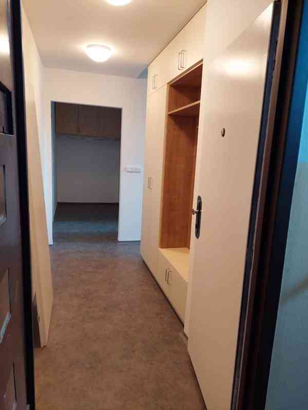 Pronajmu byt 2+1 - foto 3