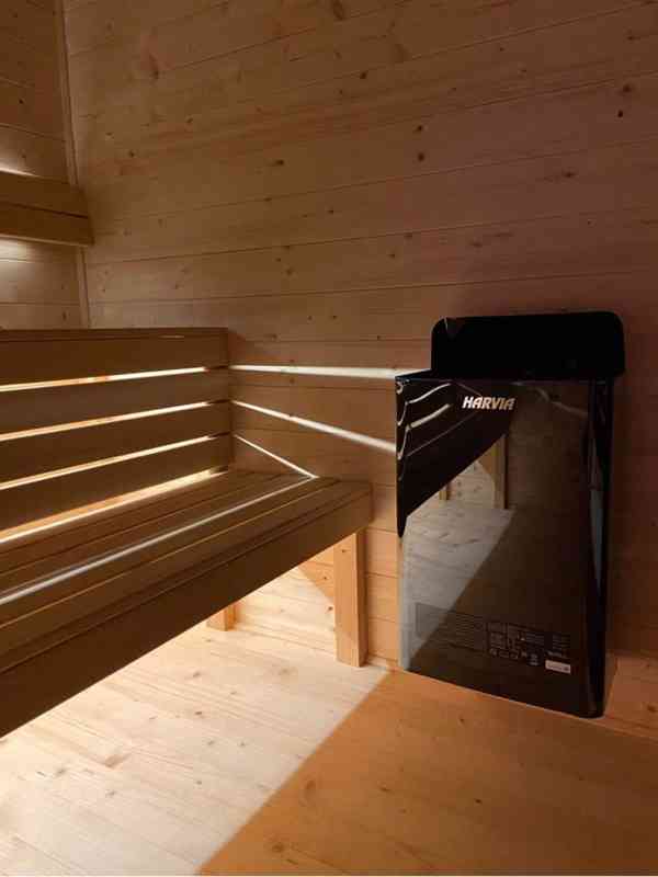 Zateplená skeletová zahradní sauna s terasou + vana ABACHI - foto 8