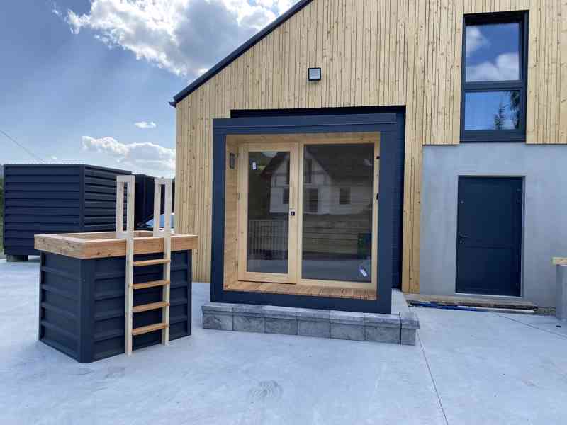 Zateplená skeletová zahradní sauna s terasou + vana ABACHI - foto 1