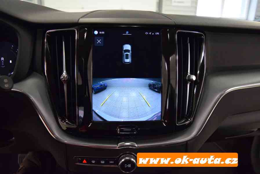 Volvo XC60 2.0 B4 AWD MOMENTUM 2022-DPH  - foto 16