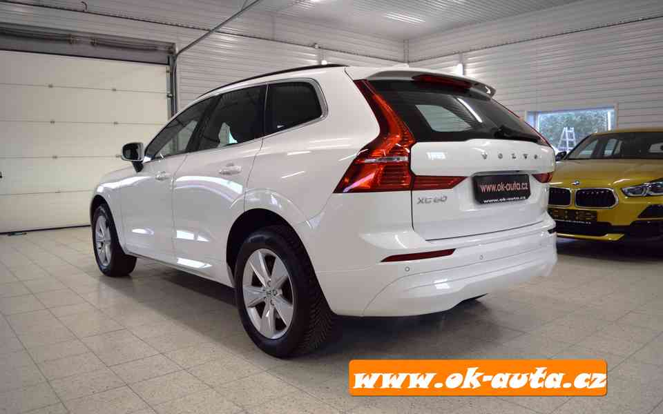 Volvo XC60 2.0 B4 AWD MOMENTUM 2022-DPH  - foto 3