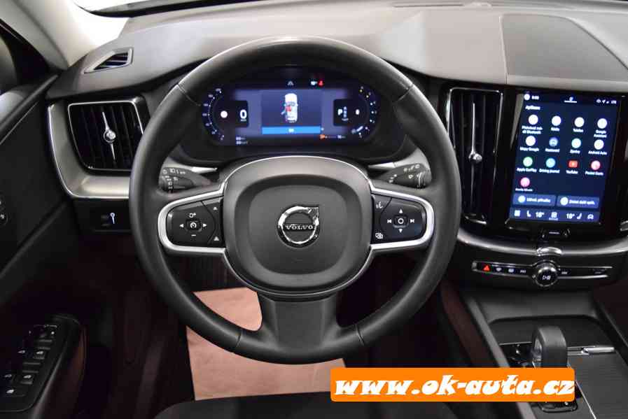Volvo XC60 2.0 B4 AWD MOMENTUM 2022-DPH  - foto 10