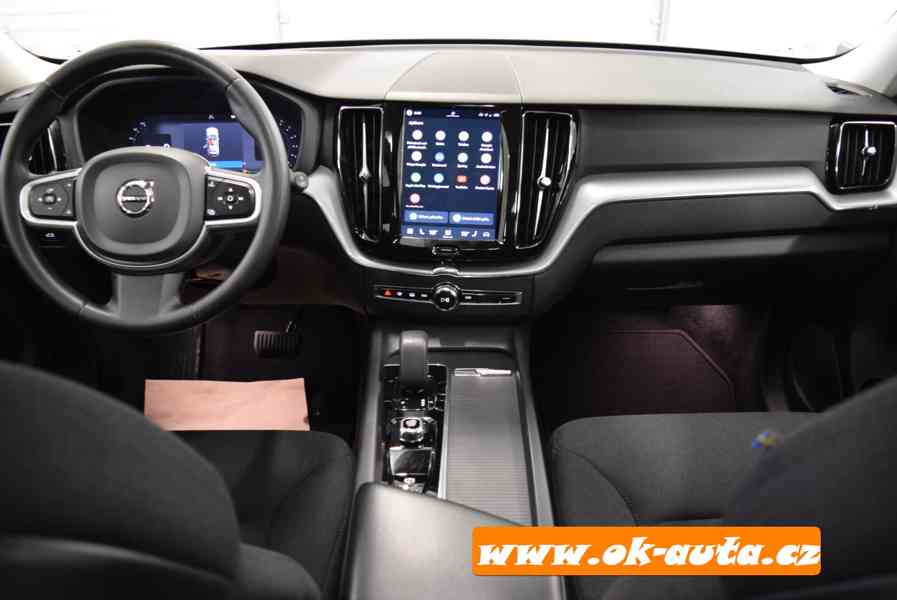 Volvo XC60 2.0 B4 AWD MOMENTUM 2022-DPH  - foto 11