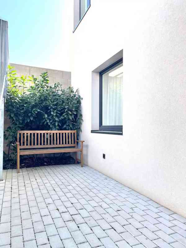 Pronájem bytu 1+kk 28 m² - foto 2