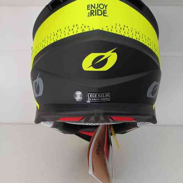 Enduro přilba Oneal Sierra R 2024 - foto 6