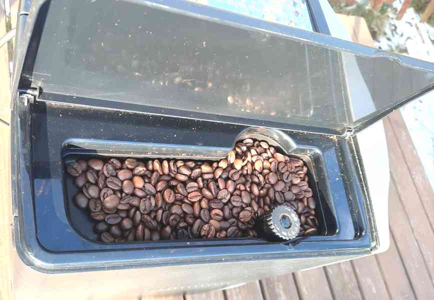 DeLonghi Magnifica EAM 4200S stříbr. Plnoautomat. kávovar - foto 5