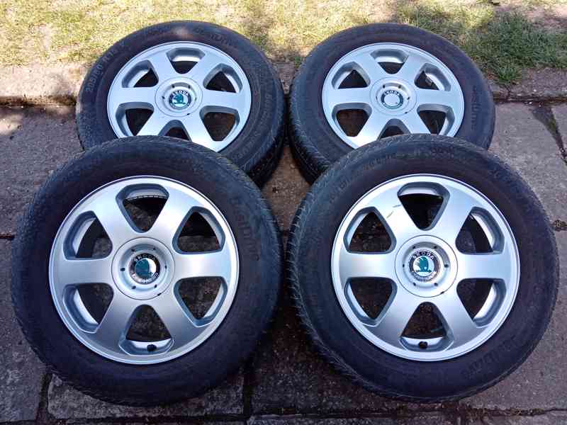 Obutá alu kola 15ky 5x100 pneu 90% ŠKODA VW SEAT - dobírka - foto 3