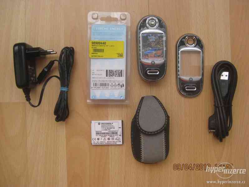 Motorola V80 - neblokované telefony s češtinou z r.2004 - foto 3