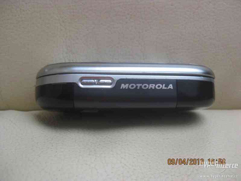 Motorola V80 - neblokované telefony s češtinou z r.2004 - foto 6