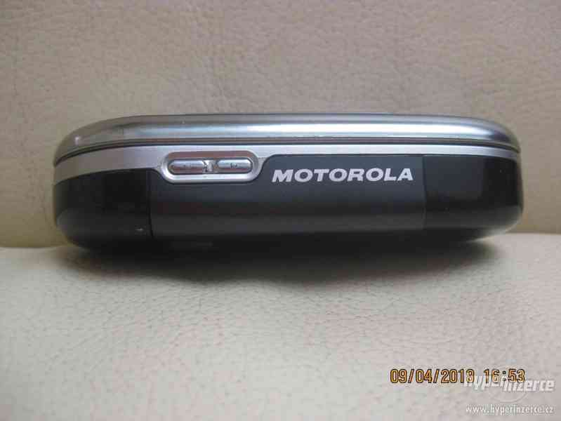 Motorola V80 - neblokované telefony s češtinou z r.2004 - foto 16