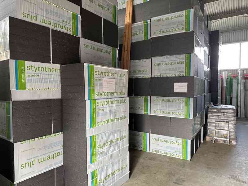 Šedý fasádní polyst. STYROTHERM PLUS 70 skladem ve Vrskmani - foto 2