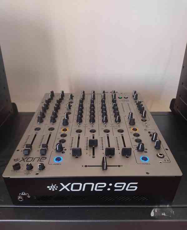 Denon DJ Prime 4+, Allen & Heath Xone:96, PLAYdifferently MO - foto 8