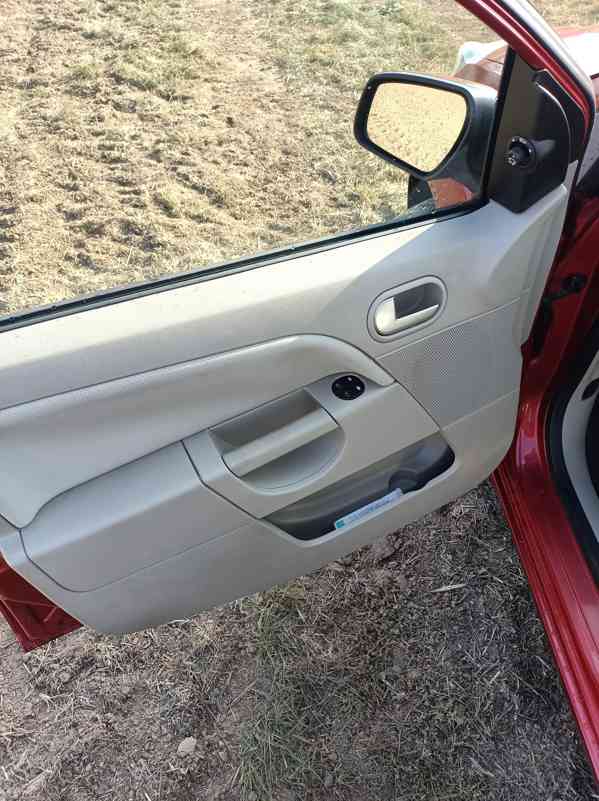 Ford Fiesta , 1,4 , GHIA - foto 9