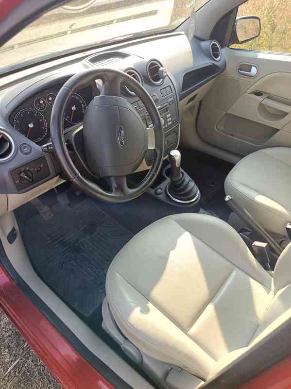 Ford Fiesta , 1,4 , GHIA - foto 8