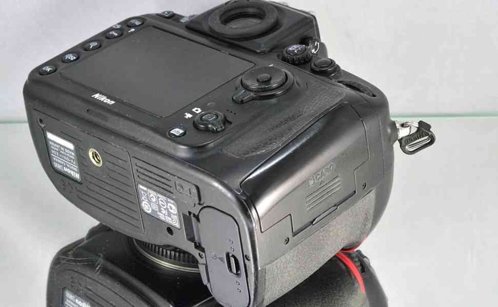 Nikon D800 FX*36MPix CMOS*Full HDV*SD/CF*47000 Exp - foto 6