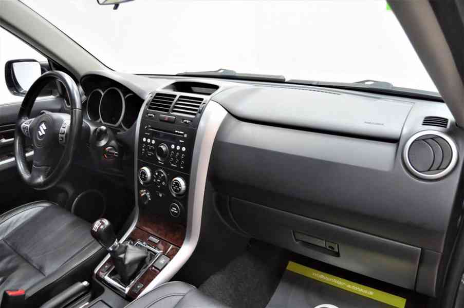 Suzuki Grand Vitara 2.0i benzín 103kw - foto 11