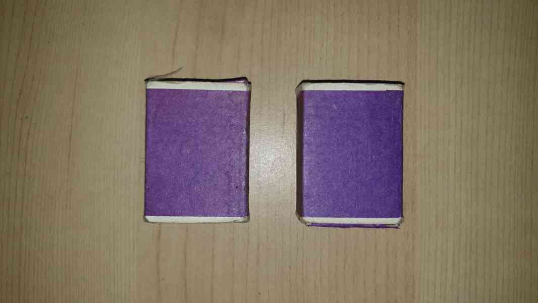 Staré krabičky se zápalkami.  - foto 2