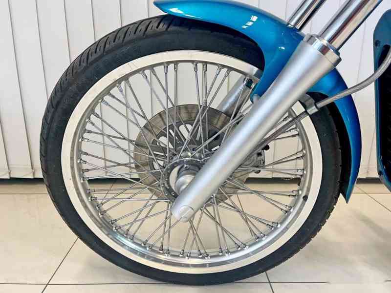 Suzuki VS 800 GL Intruder - foto 2