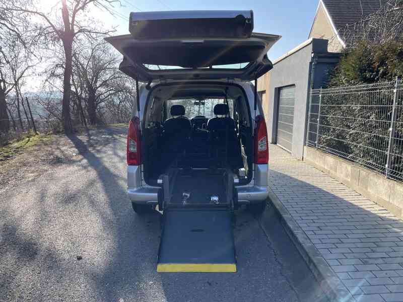 Citroën Berlingo: plošina pro převoz vozíčkáře - foto 1