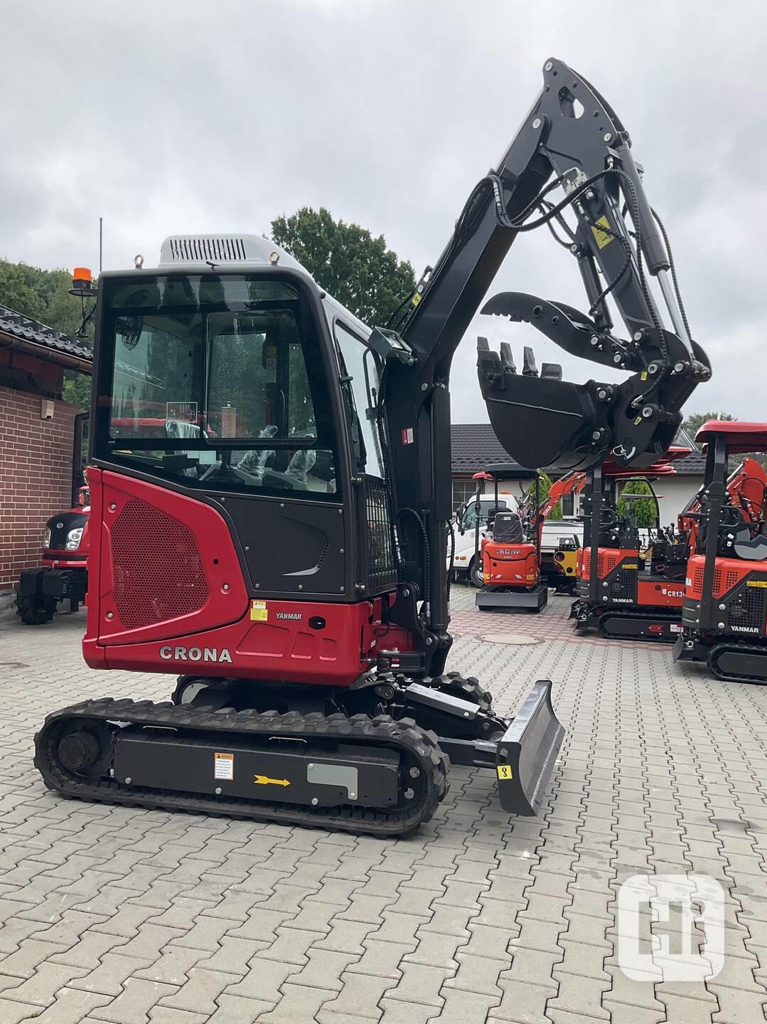 Bagr Crona CR XN 28 Yanmar, hmotnost 2610 kg - foto 1