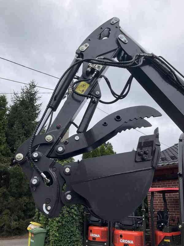 Bagr Crona CR XN 28 Yanmar, hmotnost 2610 kg - foto 5