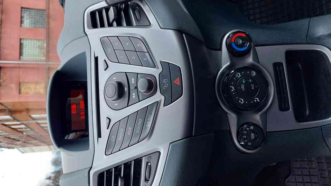 Ford Fiesta - foto 11