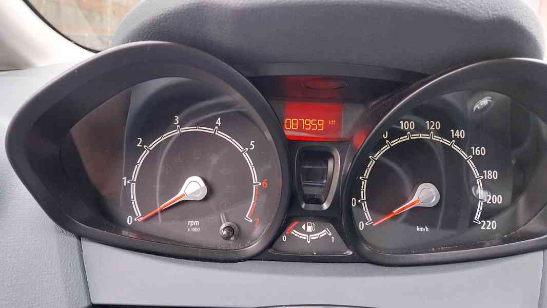 Ford Fiesta - foto 10