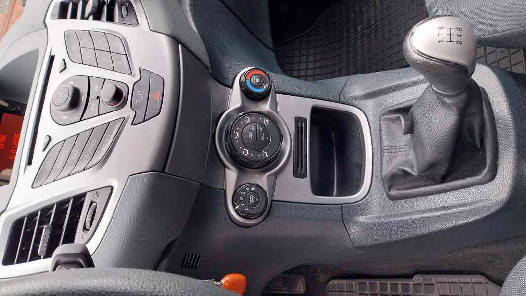 Ford Fiesta - foto 15