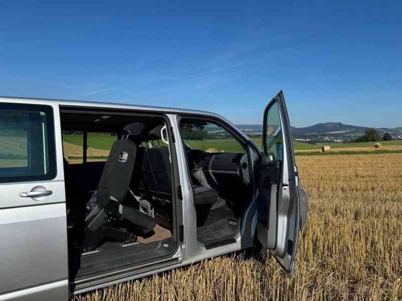 Volkswagen Caravelle 2,5   tdi 96kw - foto 13