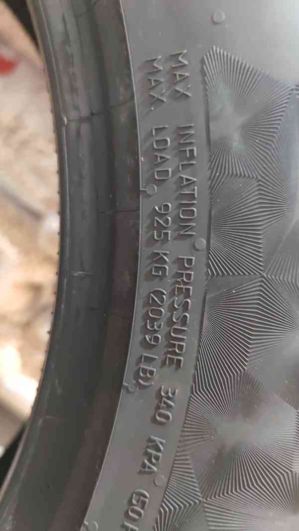 Continental premium contact 6 235/55 R 19 V XL - foto 2