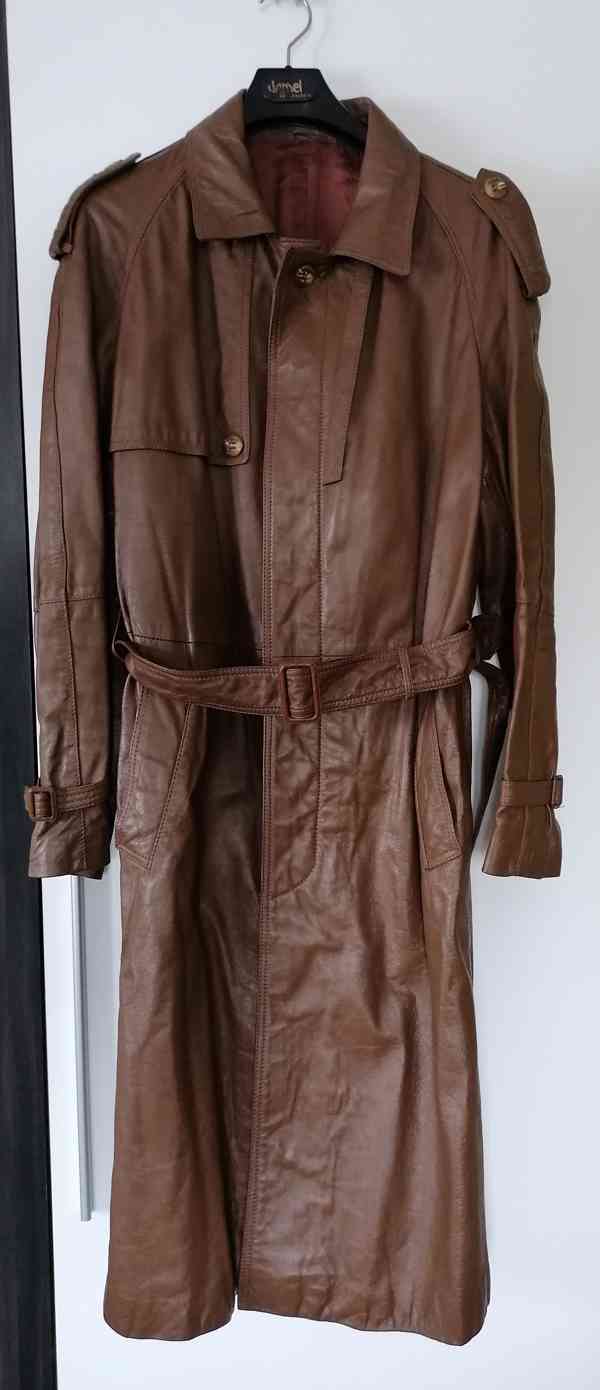 Dámský hnědý kožený kabát - foto 2