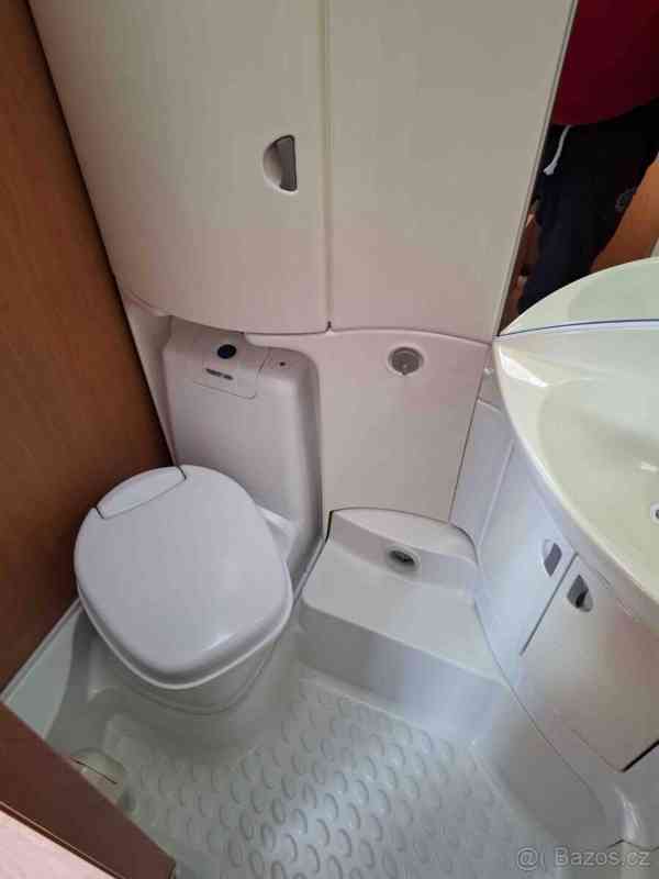 Ostatní Prodám karavan KNAUS SUDWIND - foto 19