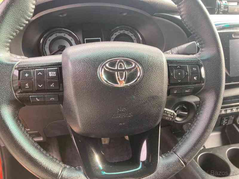 Toyota Hilux - foto 16