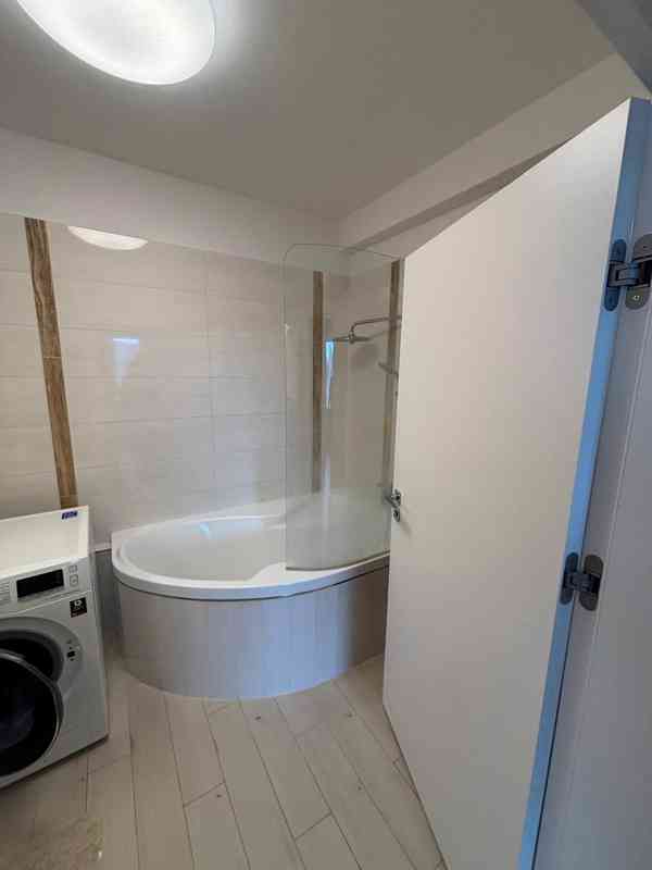 Bratislava - Moderný 3 izbový byt s terasou v novostavbe - foto 14