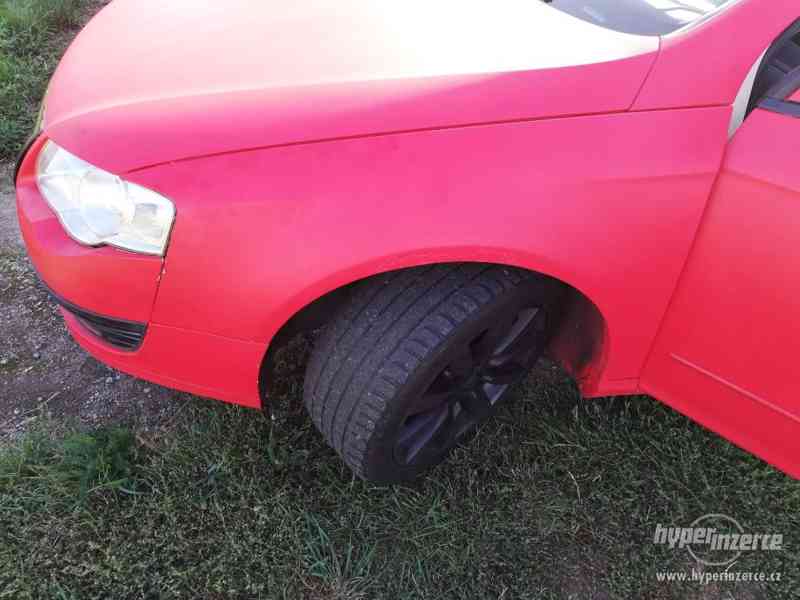 prodám auto Volkswagen Passat b6 combi 1.9tdi 77kw RV 2005 - foto 3