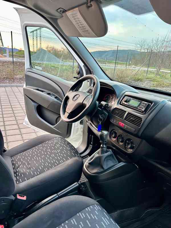 OPEL COMBO-D-VAN  - foto 10