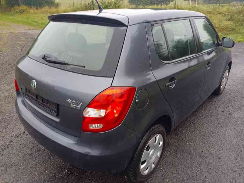 Škoda Fabia 1.2 HTP 44Kw RV.2009 - NOVÁ STK - foto 6