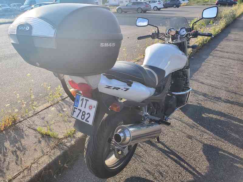 Kawasaki ZR-7 (1999) - foto 4