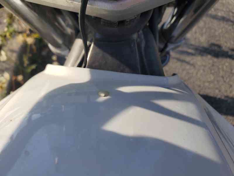 Kawasaki ZR-7 (1999) - foto 10