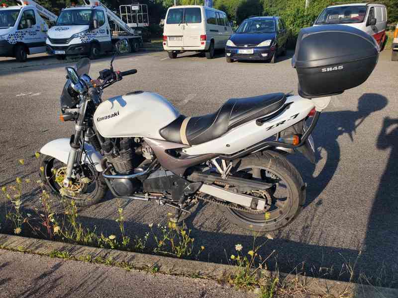 Kawasaki ZR-7 (1999) - foto 3