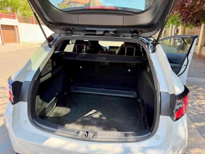 Toyota Corolla 1,8   TS Hybrid GR Sport - foto 9