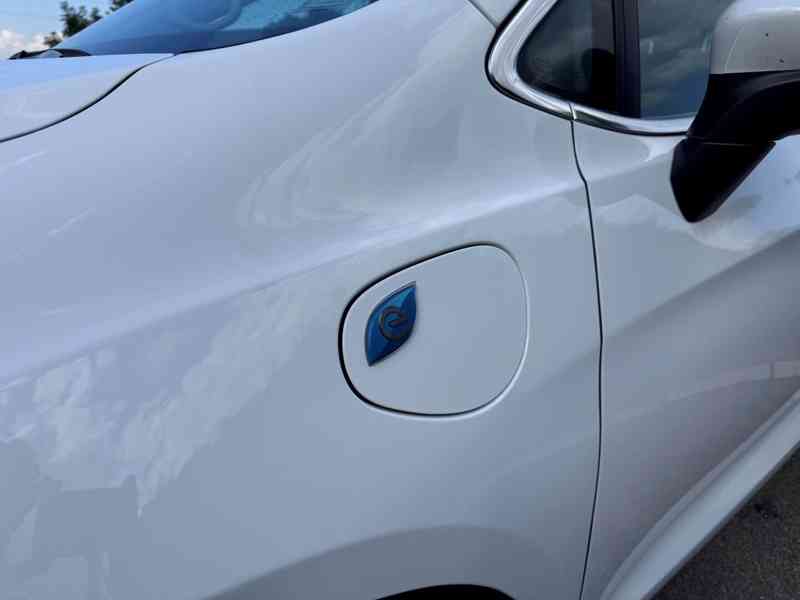 Chrysler Pacifica 3,6 Hybrid Čočka TOP 2023 DPH - foto 7