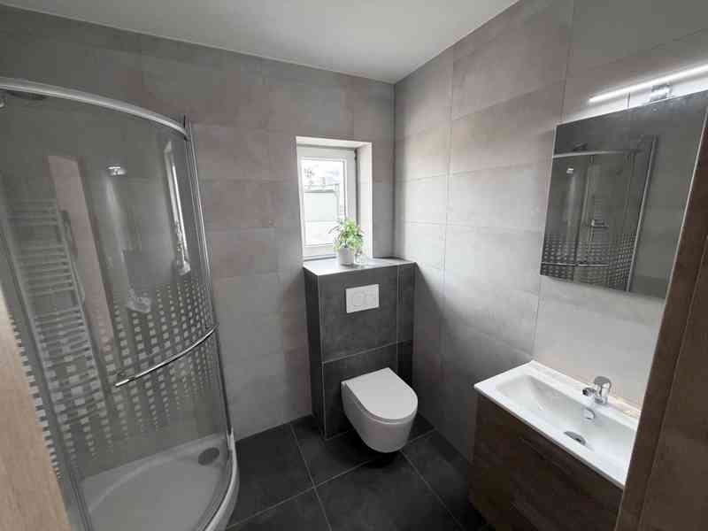 MODERNÍ BYDLENÍ V BYTĚ 2+KK S PARKOVÁNÍM – BRNO, IVANOVICE - foto 7