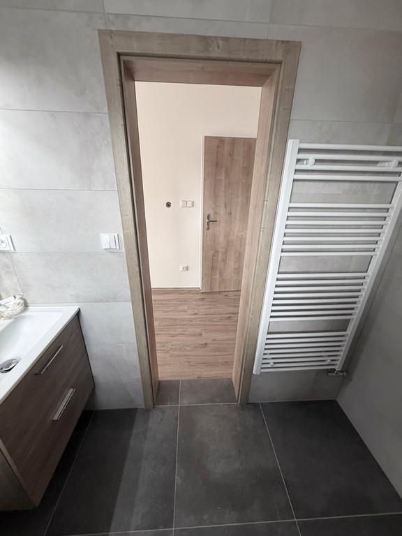 MODERNÍ BYDLENÍ V BYTĚ 2+KK S PARKOVÁNÍM – BRNO, IVANOVICE - foto 9