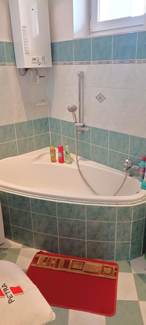 1.lůžkový zařízený  pokoj pro STUDENTKU v RD, Jundrov - foto 4