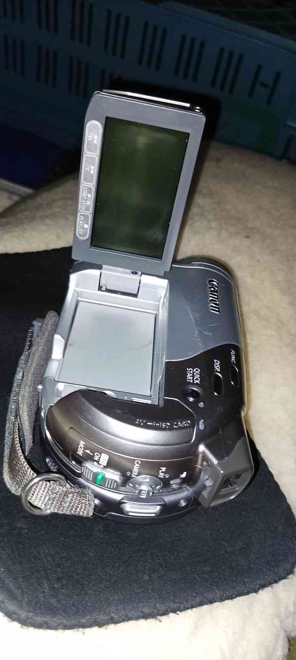 Digitální kamera  Canon DC50 - foto 4