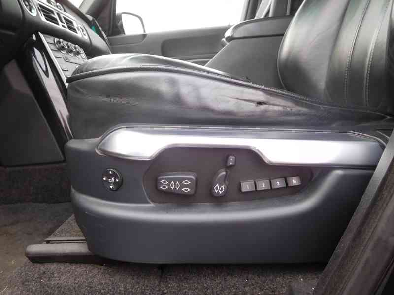 Land Rover Range Rover Vogue 4.4 TD - 230 kW 4X4 TOP VÝBAVA - foto 23