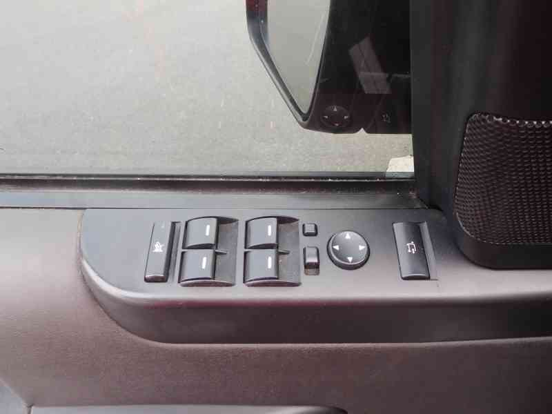 Land Rover Range Rover Vogue 4.4 TD - 230 kW 4X4 TOP VÝBAVA - foto 11