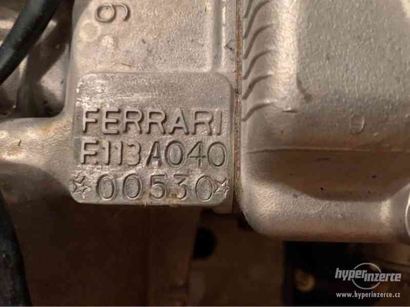 Na prodej poměrně slušně použitý motor Ferrari. - foto 3